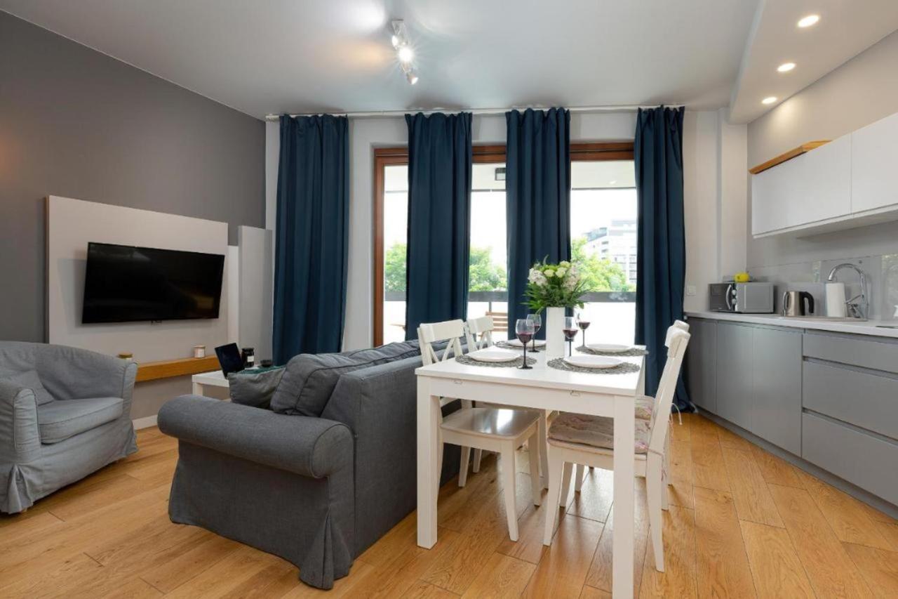 Modern Apartment With Pool Near Golden Terraces Βαρσοβία Εξωτερικό φωτογραφία